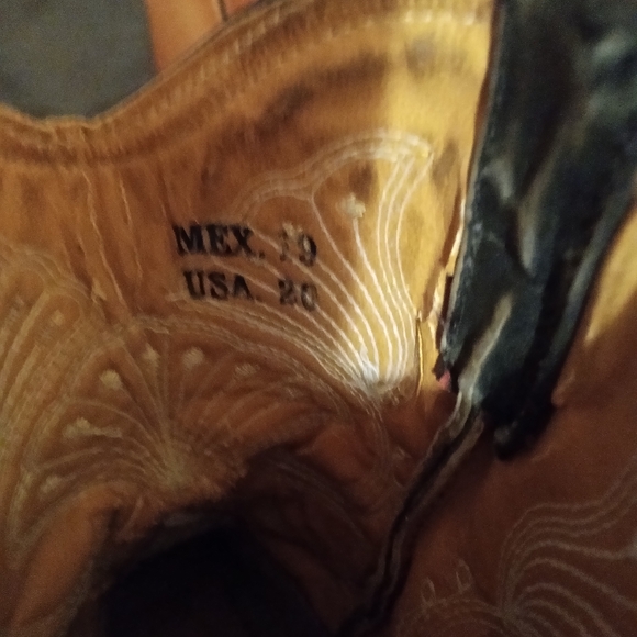 Black reptile print youth boots - Picture 3 of 6